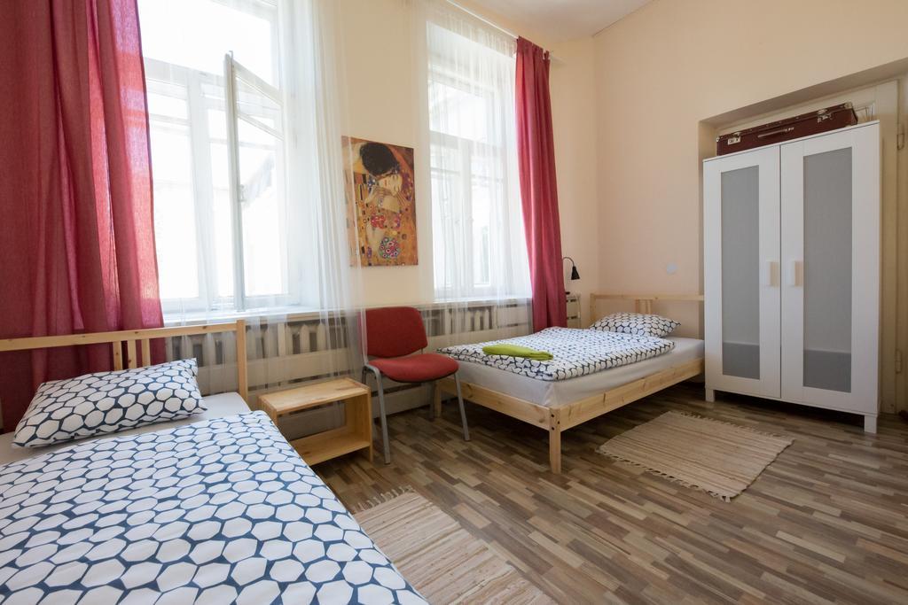 25 Hours Hostel Вильнюс Экстерьер фото