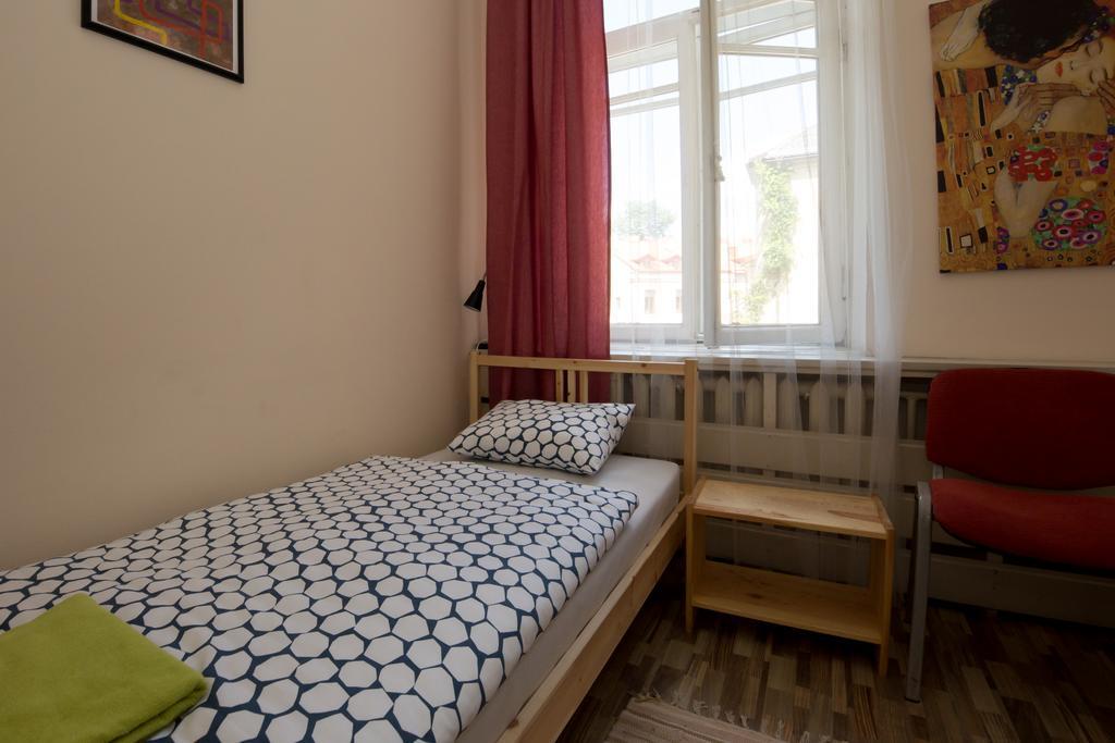 25 Hours Hostel Вильнюс Экстерьер фото