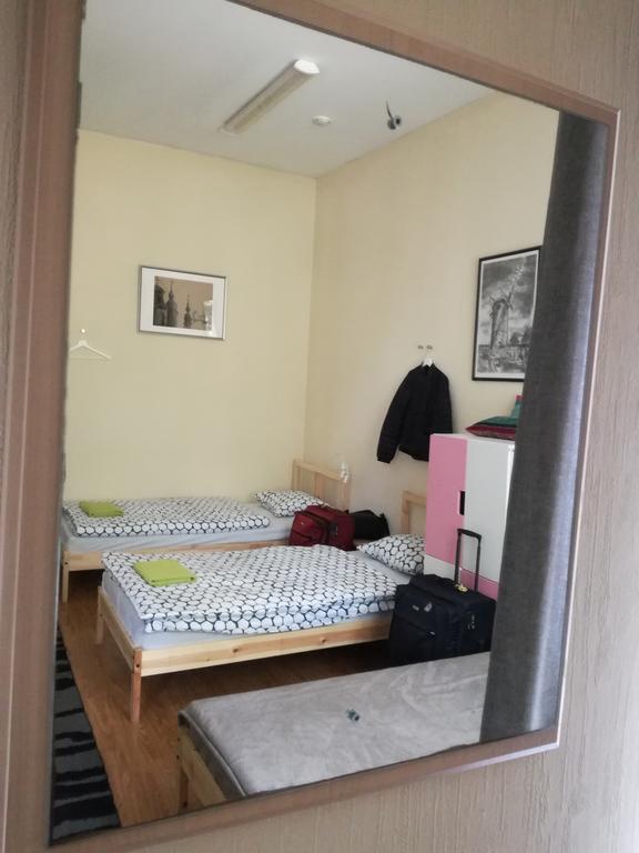 25 Hours Hostel Вильнюс Экстерьер фото